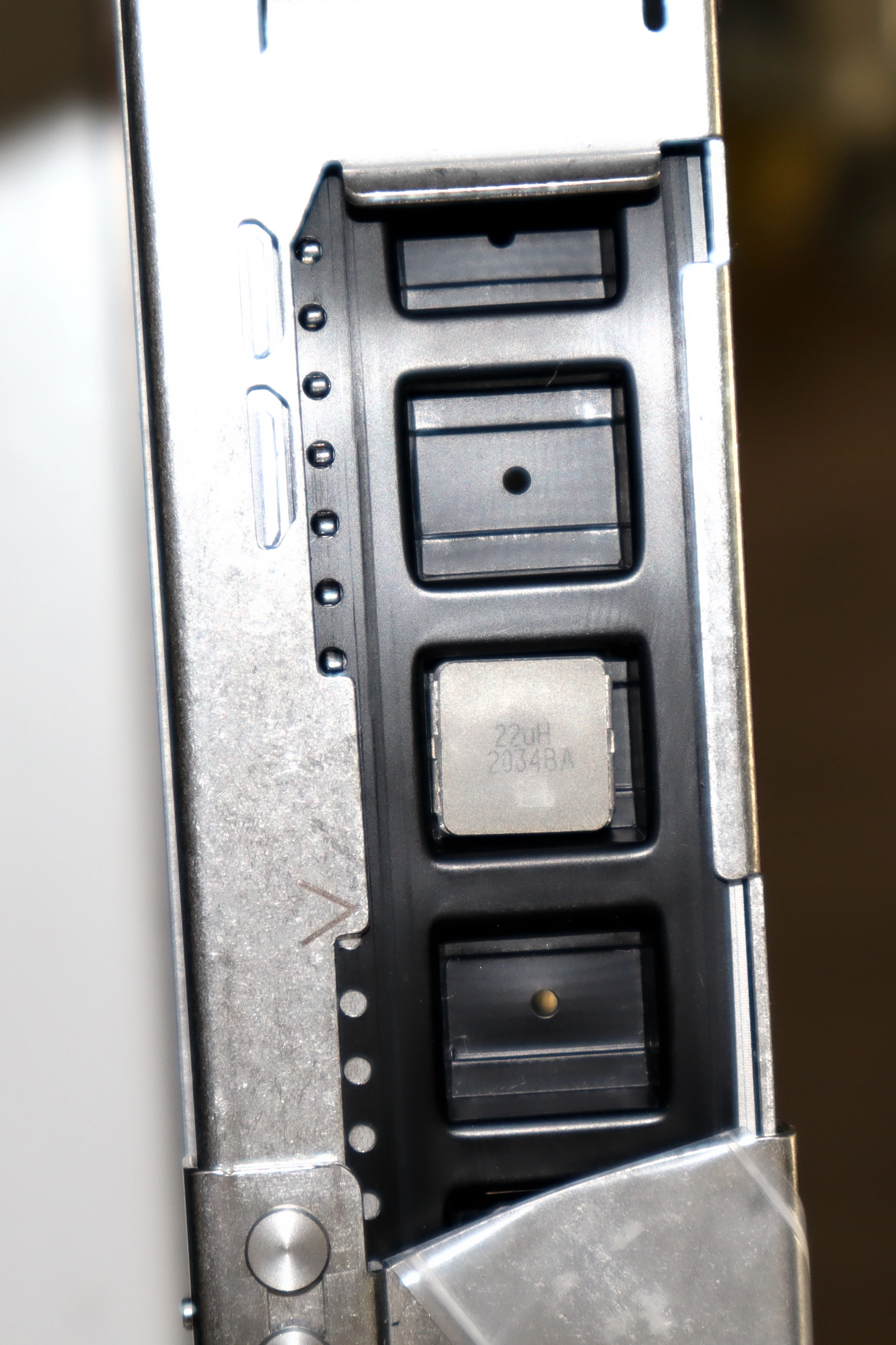 Vista superior de un componente instalado en feeder